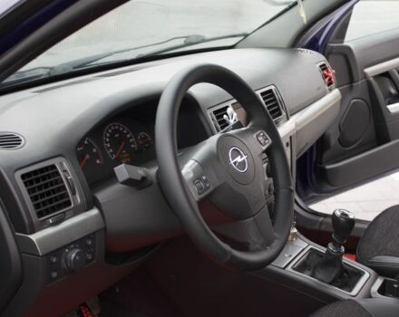 Синий Опель Вектра, объемом двигателя 1.9 л и пробегом 304 тыс. км за 4800 $, фото 5 на Automoto.ua