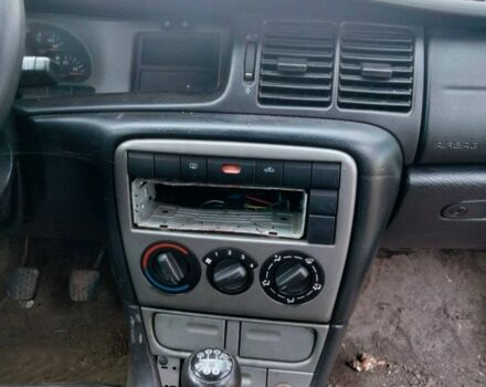 Синій Опель Вектра, об'ємом двигуна 0 л та пробігом 150 тис. км за 700 $, фото 5 на Automoto.ua