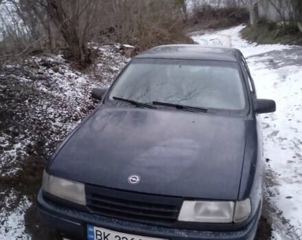 Синий Опель Вектра, объемом двигателя 1.6 л и пробегом 80 тыс. км за 1250 $, фото 2 на Automoto.ua