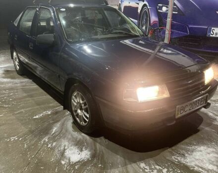 Синій Опель Вектра, об'ємом двигуна 1.6 л та пробігом 222 тис. км за 900 $, фото 1 на Automoto.ua