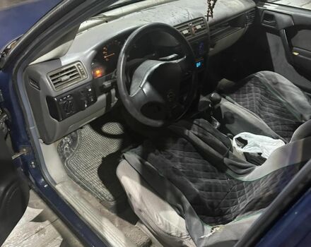 Синій Опель Вектра, об'ємом двигуна 1.6 л та пробігом 222 тис. км за 900 $, фото 4 на Automoto.ua