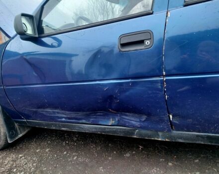 Синій Опель Вектра, об'ємом двигуна 0 л та пробігом 374 тис. км за 1500 $, фото 7 на Automoto.ua