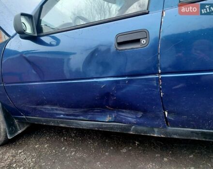 Синій Опель Вектра, об'ємом двигуна 1.8 л та пробігом 374 тис. км за 1500 $, фото 9 на Automoto.ua