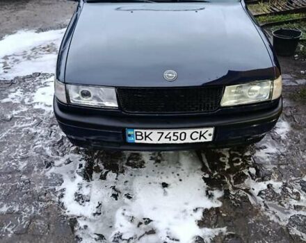 Синій Опель Вектра, об'ємом двигуна 1.8 л та пробігом 450 тис. км за 1700 $, фото 4 на Automoto.ua