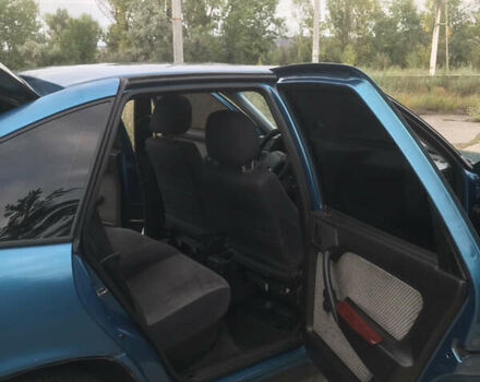 Синій Опель Вектра, об'ємом двигуна 2 л та пробігом 329 тис. км за 2350 $, фото 6 на Automoto.ua