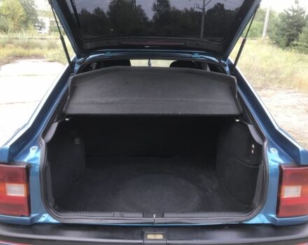 Синий Опель Вектра, объемом двигателя 2 л и пробегом 329 тыс. км за 2350 $, фото 7 на Automoto.ua