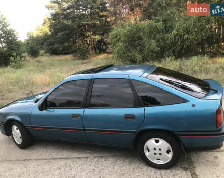 Синій Опель Вектра, об'ємом двигуна 2 л та пробігом 329 тис. км за 2350 $, фото 3 на Automoto.ua
