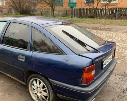 Синий Опель Вектра, объемом двигателя 2 л и пробегом 270 тыс. км за 900 $, фото 2 на Automoto.ua