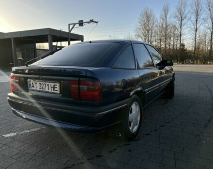 Синий Опель Вектра, объемом двигателя 1.8 л и пробегом 3 тыс. км за 3000 $, фото 4 на Automoto.ua