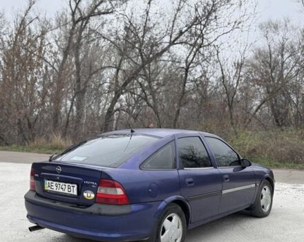 Синій Опель Вектра, об'ємом двигуна 1.6 л та пробігом 250 тис. км за 1500 $, фото 3 на Automoto.ua