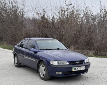 Синій Опель Вектра, об'ємом двигуна 1.6 л та пробігом 250 тис. км за 1500 $, фото 2 на Automoto.ua