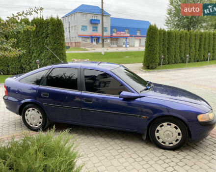 Синий Опель Вектра, объемом двигателя 1.6 л и пробегом 177 тыс. км за 2650 $, фото 10 на Automoto.ua