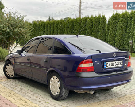 Синий Опель Вектра, объемом двигателя 1.6 л и пробегом 177 тыс. км за 2650 $, фото 6 на Automoto.ua