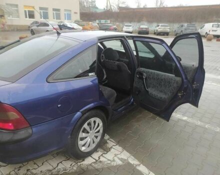 Синій Опель Вектра, об'ємом двигуна 2 л та пробігом 338 тис. км за 2100 $, фото 3 на Automoto.ua