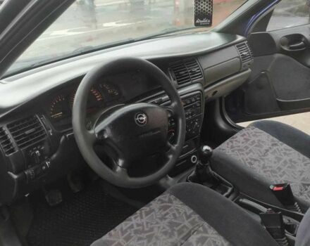 Синій Опель Вектра, об'ємом двигуна 2 л та пробігом 338 тис. км за 2100 $, фото 13 на Automoto.ua