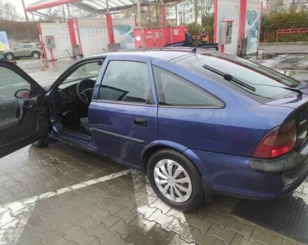 Синій Опель Вектра, об'ємом двигуна 2 л та пробігом 338 тис. км за 2100 $, фото 1 на Automoto.ua