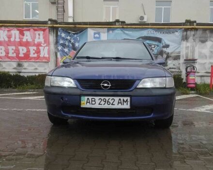 Синій Опель Вектра, об'ємом двигуна 2 л та пробігом 338 тис. км за 2100 $, фото 5 на Automoto.ua