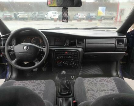 Синій Опель Вектра, об'ємом двигуна 2 л та пробігом 338 тис. км за 2100 $, фото 11 на Automoto.ua