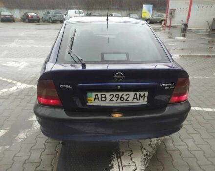 Синій Опель Вектра, об'ємом двигуна 2 л та пробігом 338 тис. км за 2100 $, фото 4 на Automoto.ua