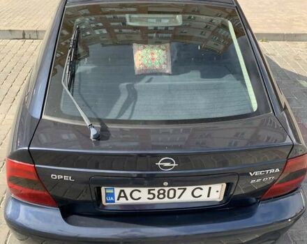 Синий Опель Вектра, объемом двигателя 2.17 л и пробегом 370 тыс. км за 2950 $, фото 3 на Automoto.ua