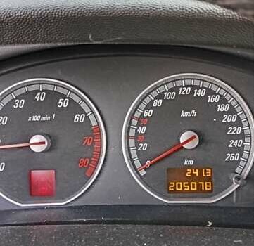 Синий Опель Вектра, объемом двигателя 1.8 л и пробегом 205 тыс. км за 3999 $, фото 7 на Automoto.ua