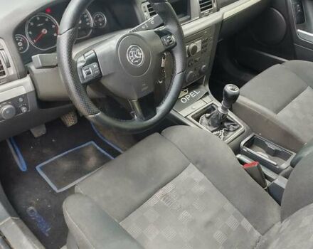 Синий Опель Вектра, объемом двигателя 1.9 л и пробегом 206 тыс. км за 5000 $, фото 5 на Automoto.ua