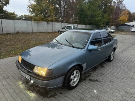 Опель Вектра 1987 в Глобино на Automoto.ua Синий Опель Вектра, объемом двигателя 0 л и пробегом 330 тыс. км за 600 $, фото 1 на Automoto.ua