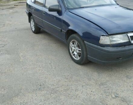 Синий Опель Вектра, объемом двигателя 1 л и пробегом 1 тыс. км за 850 $, фото 1 на Automoto.ua