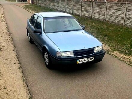 Опель Вектра 1989 в Киеве на Automoto.ua Синий Опель Вектра, объемом двигателя 1.8 л и пробегом 328 тыс. км за 1600 $, фото 1 на Automoto.ua