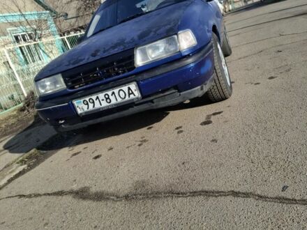 Синий Опель Вектра, объемом двигателя 1 л и пробегом 280 тыс. км за 900 $, фото 1 на Automoto.ua