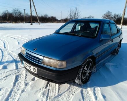 Синий Опель Вектра, объемом двигателя 1.6 л и пробегом 462 тыс. км за 1100 $, фото 1 на Automoto.ua