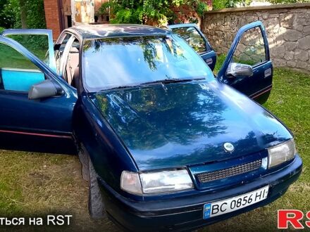 Опель Вектра 1990 в Новый Роздол на Automoto.ua Синий Опель Вектра, объемом двигателя 1.8 л и пробегом 300 тыс. км за 900 $, фото 1 на Automoto.ua