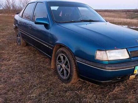 Опель Вектра 1990 у Миколаєві на Automoto.ua Синій Опель Вектра, об'ємом двигуна 2 л та пробігом 274 тис. км за 2000 $, фото 1 на Automoto.ua