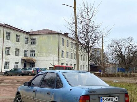 Опель Вектра 1990 в Шостке на Automoto.ua Синий Опель Вектра, объемом двигателя 1.6 л и пробегом 100 тыс. км за 2400 $, фото 1 на Automoto.ua