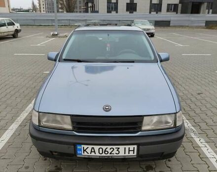 Синий Опель Вектра, объемом двигателя 1.8 л и пробегом 383 тыс. км за 1600 $, фото 1 на Automoto.ua