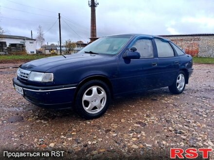 Синій Опель Вектра, об'ємом двигуна 1.6 л та пробігом 0 тис. км за 800 $, фото 1 на Automoto.ua