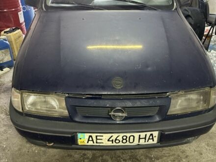 Синий Опель Вектра, объемом двигателя 0 л и пробегом 300 тыс. км за 600 $, фото 1 на Automoto.ua