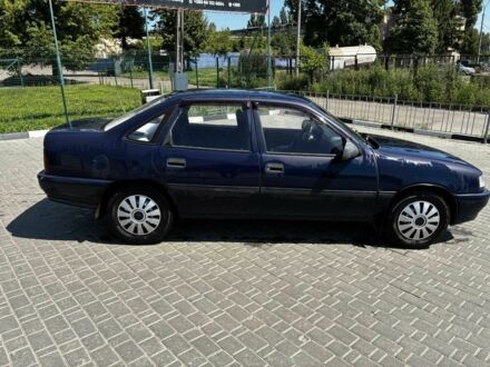 Синій Опель Вектра, об'ємом двигуна 1.6 л та пробігом 3 тис. км за 1497 $, фото 1 на Automoto.ua