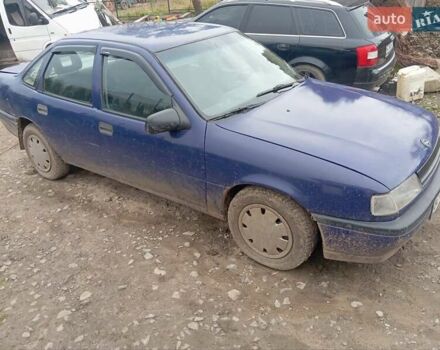 Синій Опель Вектра, об'ємом двигуна 1.8 л та пробігом 300 тис. км за 500 $, фото 1 на Automoto.ua