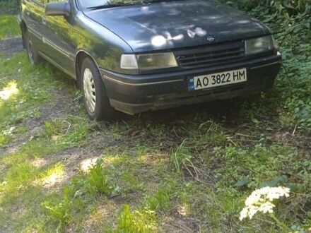 Опель Вектра 1991 в Ужгороде на Automoto.ua Синий Опель Вектра, объемом двигателя 1.8 л и пробегом 2 тыс. км за 484 $, фото 1 на Automoto.ua