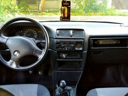 Синий Опель Вектра, объемом двигателя 1.6 л и пробегом 345 тыс. км за 1500 $, фото 1 на Automoto.ua