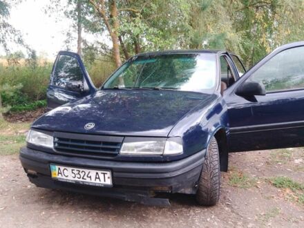 Синий Опель Вектра, объемом двигателя 1.6 л и пробегом 300 тыс. км за 750 $, фото 1 на Automoto.ua