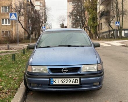 Синий Опель Вектра, объемом двигателя 1.6 л и пробегом 400 тыс. км за 1600 $, фото 1 на Automoto.ua