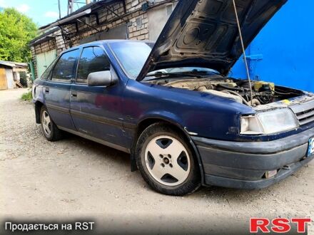 Синий Опель Вектра, объемом двигателя 1.8 л и пробегом 0 тыс. км за 500 $, фото 1 на Automoto.ua