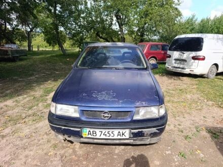 Синій Опель Вектра, об'ємом двигуна 1.6 л та пробігом 350 тис. км за 451 $, фото 1 на Automoto.ua