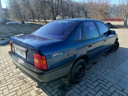 Синій Опель Вектра, об'ємом двигуна 2 л та пробігом 300 тис. км за 750 $, фото 1 на Automoto.ua