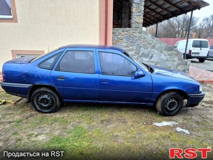 Синий Опель Вектра, объемом двигателя 1.8 л и пробегом 300 тыс. км за 500 $, фото 1 на Automoto.ua