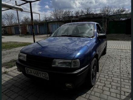 Синий Опель Вектра, объемом двигателя 2 л и пробегом 400 тыс. км за 900 $, фото 1 на Automoto.ua
