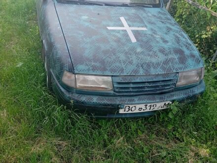 Опель Вектра 1992 у Чернівцях на Automoto.ua Синій Опель Вектра, об'ємом двигуна 1.6 л та пробігом 100 тис. км за 1150 $, фото 1 на Automoto.ua