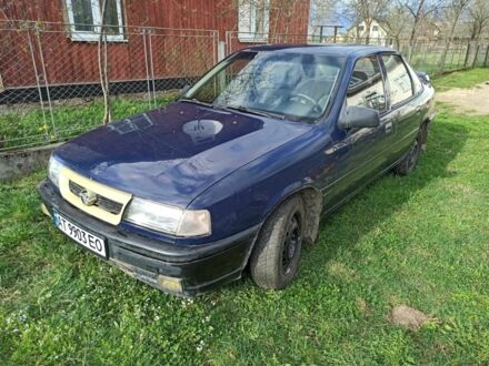 Опель Вектра 1992 у Рожнятове на Automoto.ua Синій Опель Вектра, об'ємом двигуна 1.7 л та пробігом 447 тис. км за 58000 $, фото 1 на Automoto.ua